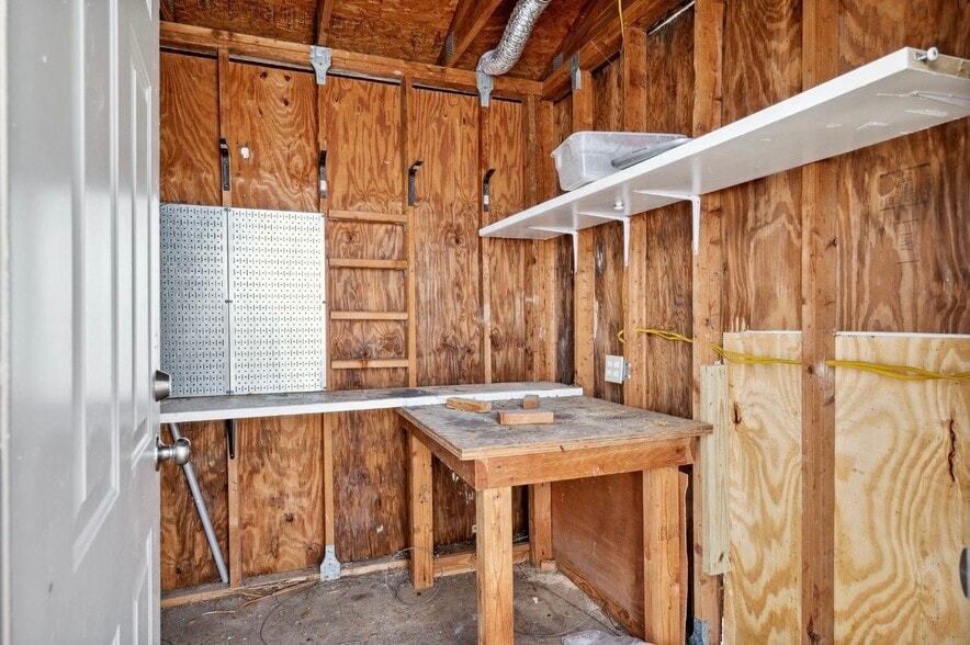 Shed 2 - 3801 Carroway St