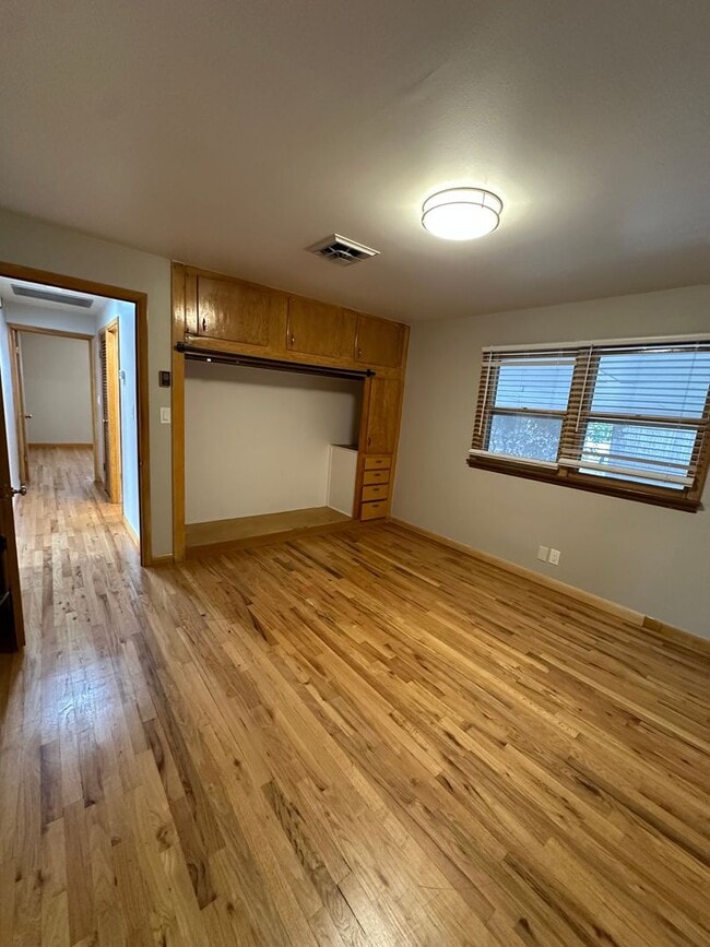 Building Photo - Great location in Meridian for this 3 bedroom 2 bath home.