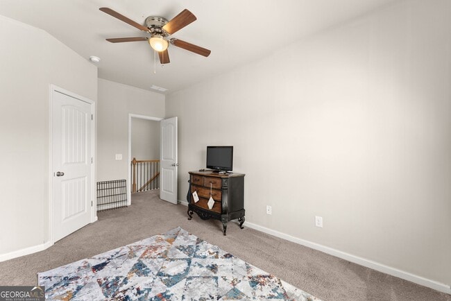 Building Photo - 128 Orange Cir