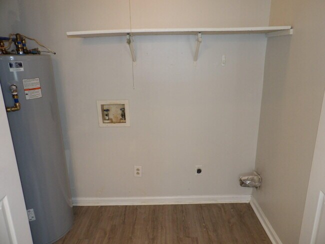 Building Photo - 114 Potomac Ct