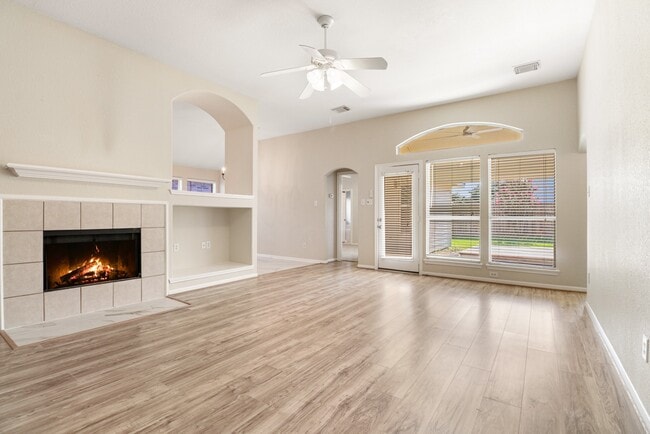 Building Photo - 14615 Rochelle Ct
