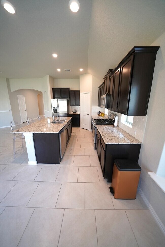 Building Photo - Immaculate First Time Rental in Potranco Run!