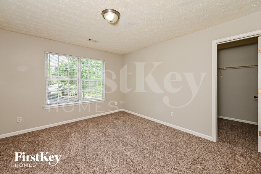 Building Photo - 3602 Coveside Ct