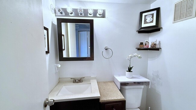 Building Photo - 181 Tilford I