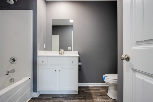 Building Photo - 138 Main St N