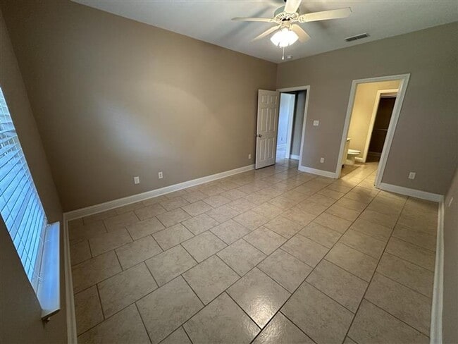 Building Photo - 4046 Mobley Cir