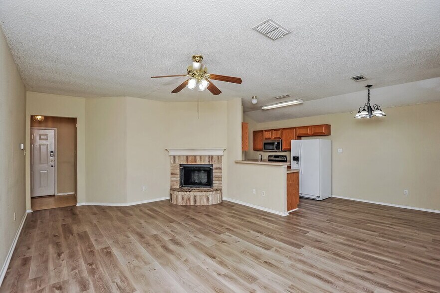 Building Photo - 6366 Twilight Cir