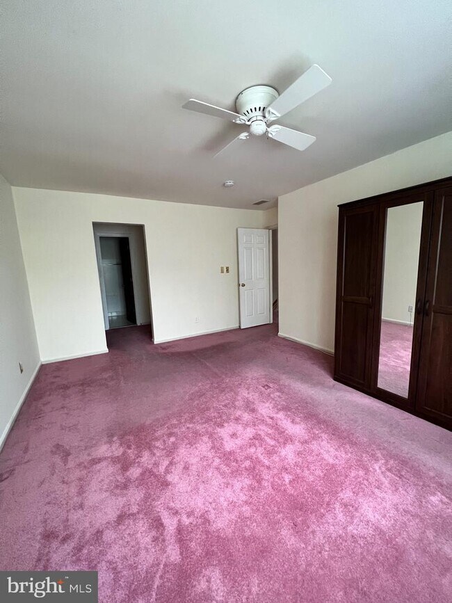 Building Photo - 9551 Duffer Way