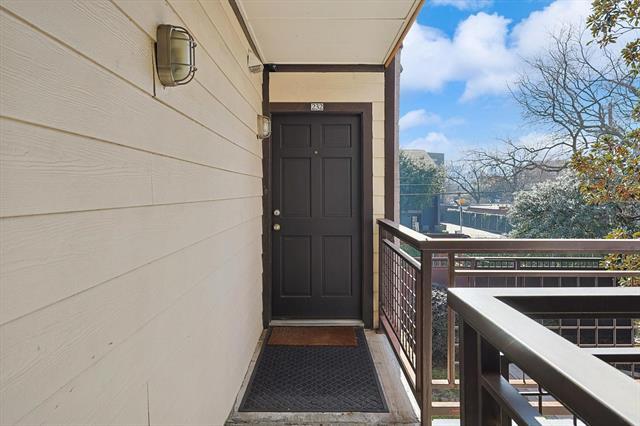 Building Photo - 2722 Knight St