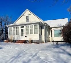 Building Photo - 1217 1st Ave S