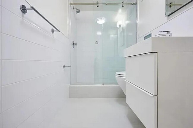 Building Photo - 2 bedroom in New York NY 10010
