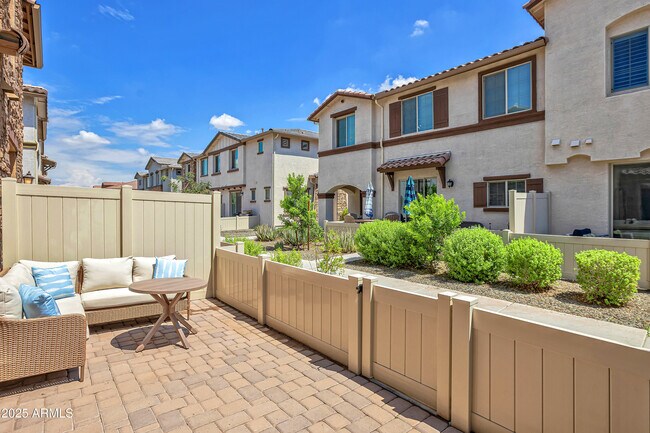 Building Photo - 4100 S Pinelake Way