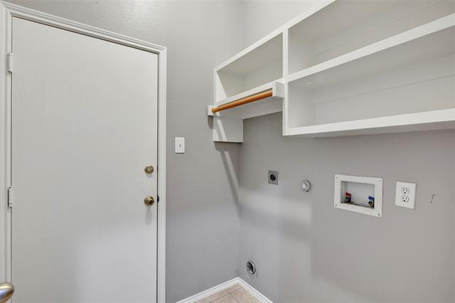 Building Photo - 9709 Lovers Ln