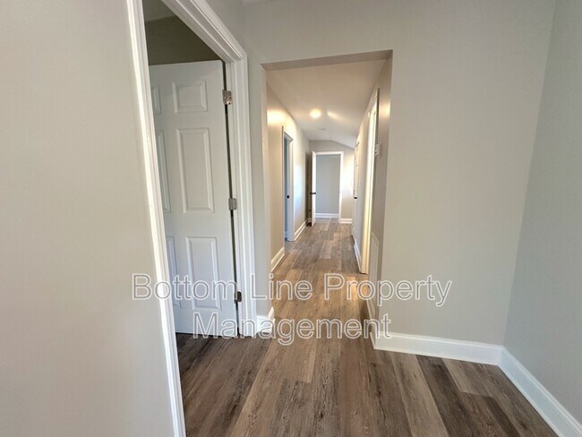 Building Photo - 51 Ashlyn Dr SE