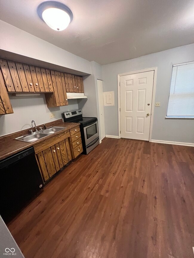 Building Photo - 1325 Millerwood Ct