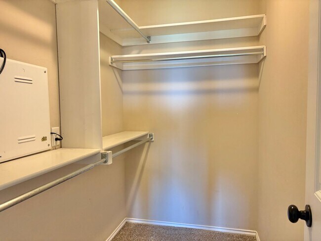 Building Photo - 709 SW 149th Pl