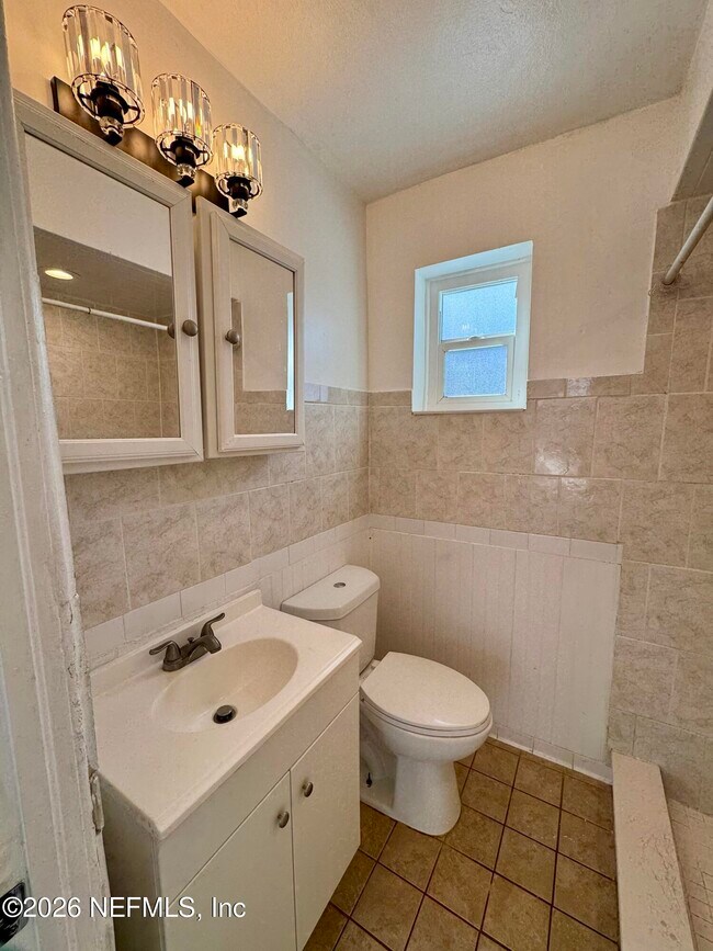 Building Photo - 288 Boylston Ave