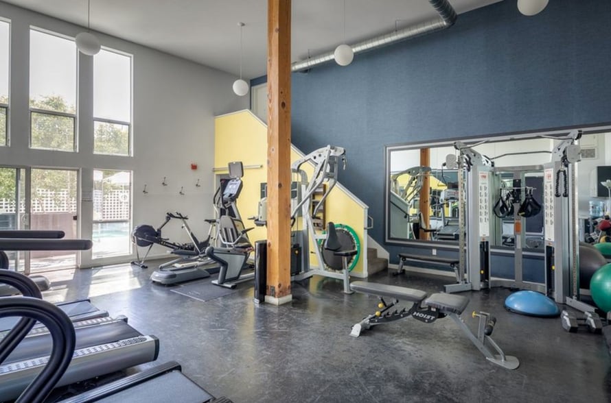 Building Photo - 4215 Glencoe Ave