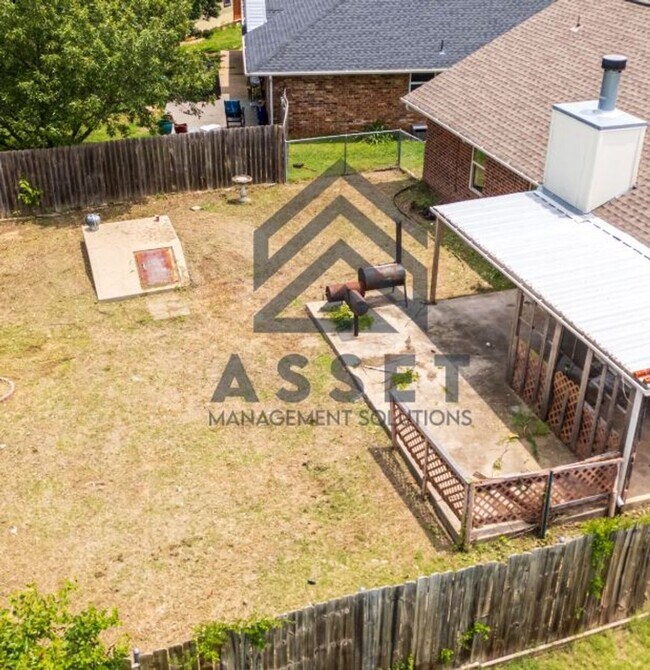 Building Photo - 4 Bedroom Rent to Own Home Available!