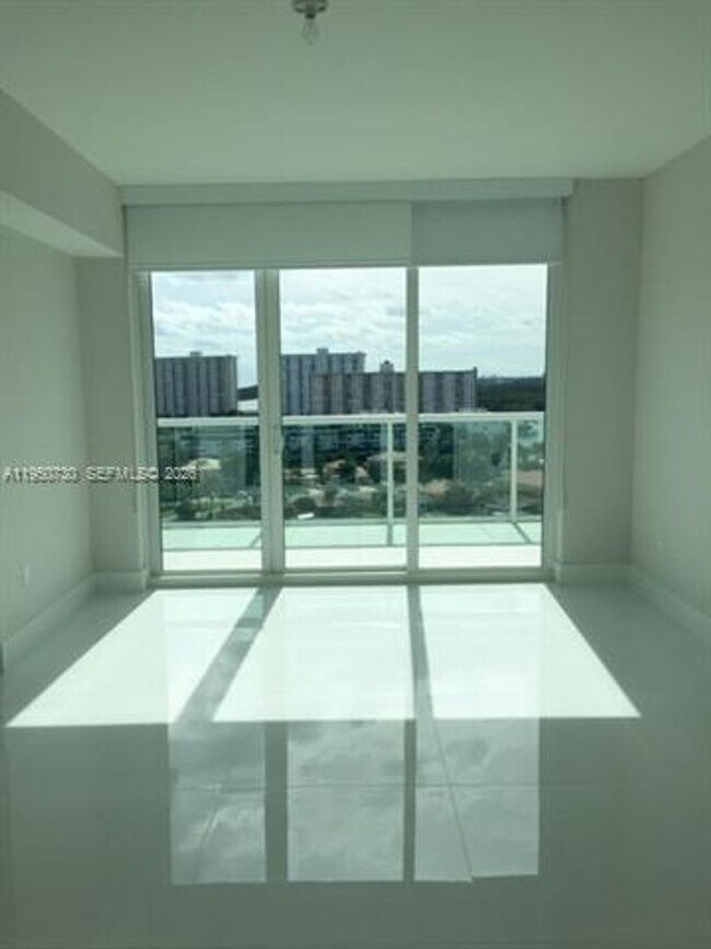 Building Photo - 400 Sunny Isles Blvd