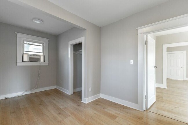 Building Photo - 2117 Foust St