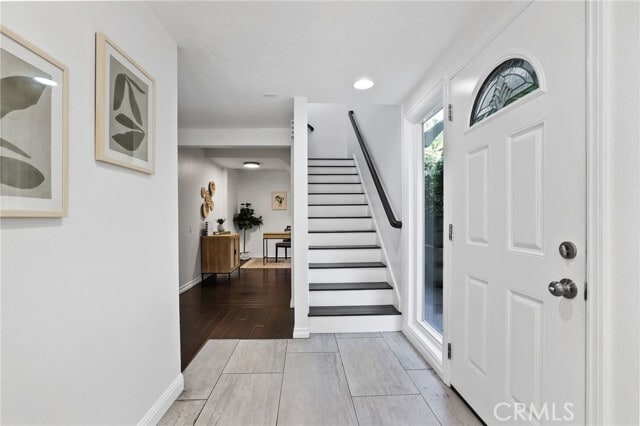 Building Photo - 715 Oceanhill Dr