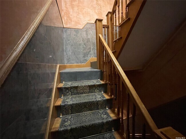 Building Photo - 90 Main St