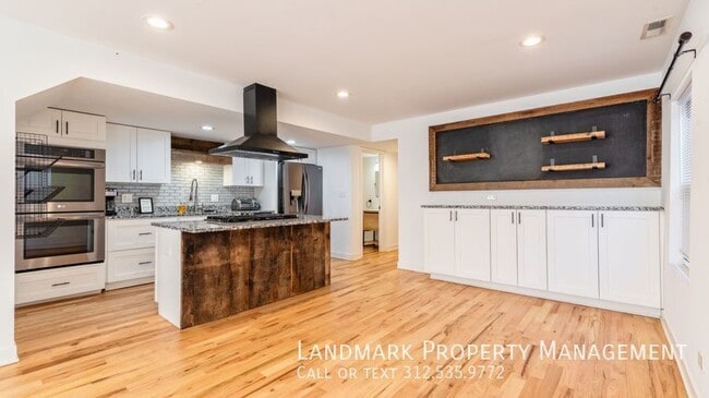 Building Photo - 2038 W 21st St