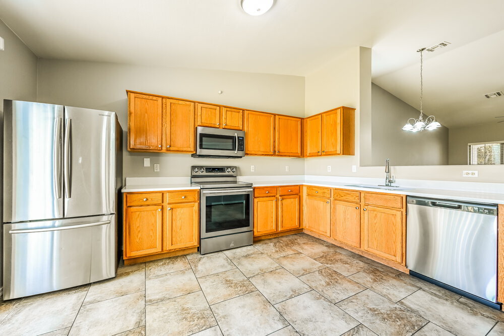 Building Photo - 9238 W Potter Dr