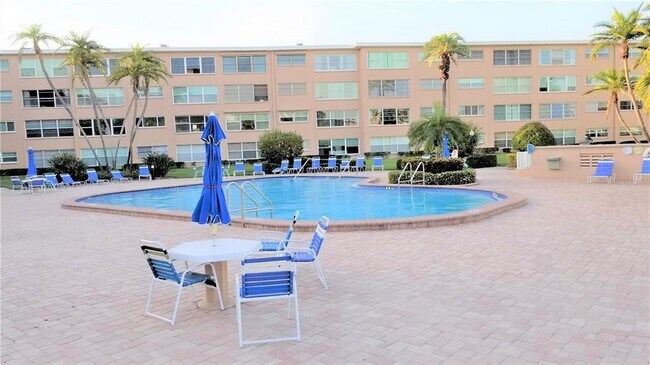 Building Photo - 6161 Gulf Winds Dr
