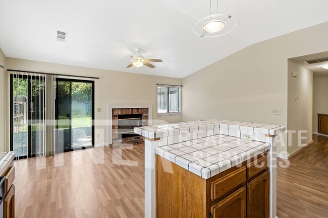 Building Photo - 8501 Yellowtail Way