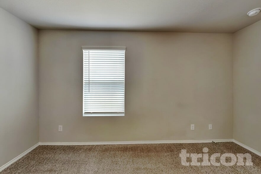 Building Photo - 9727 Marbach Hl