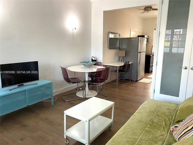 Building Photo - 439 15th St