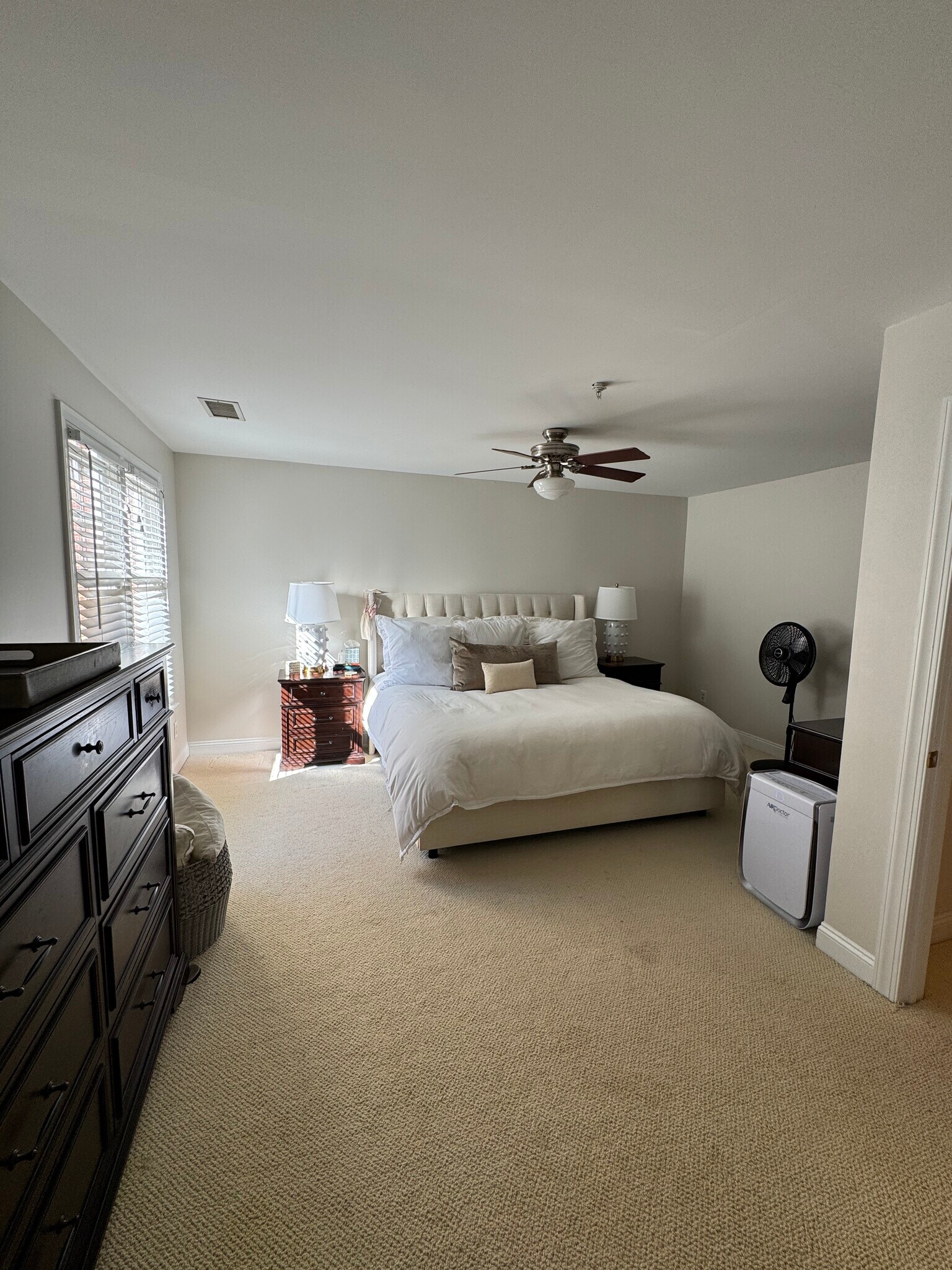 Building Photo - 1156 Hampton Gardens Ln