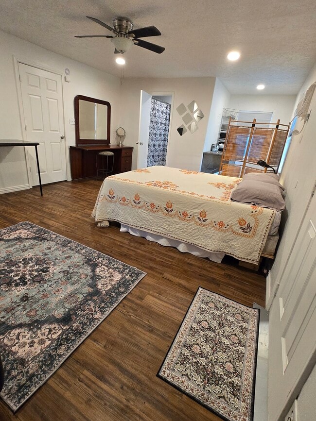 Building Photo - 4200 Rusk St