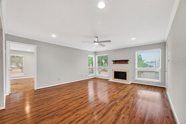 Building Photo - 3700 W Clay St
