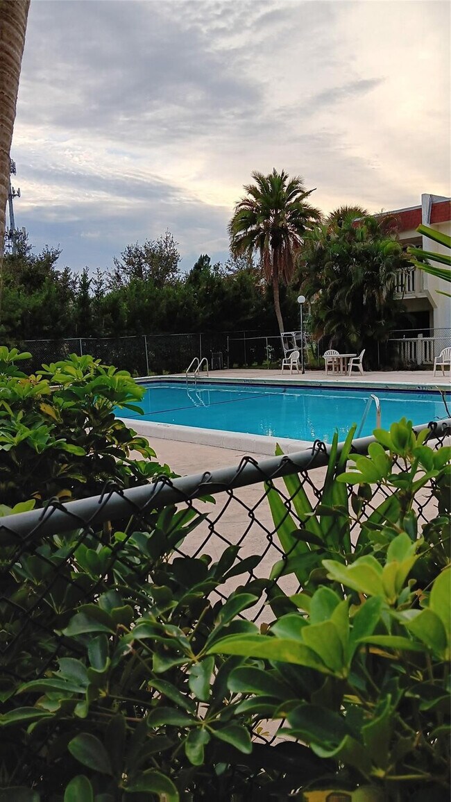 Building Photo - 4169 SW 67th Ave