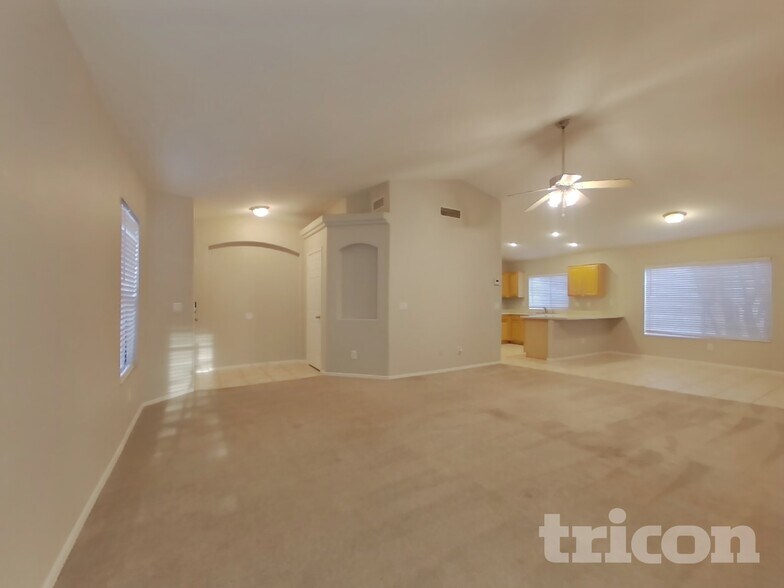 Building Photo - 18071 N 113th Ave