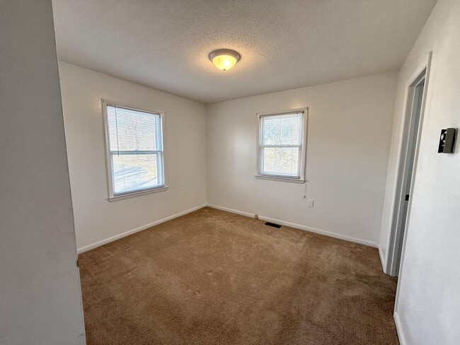 Building Photo - 1405 Webb Ridge Rd