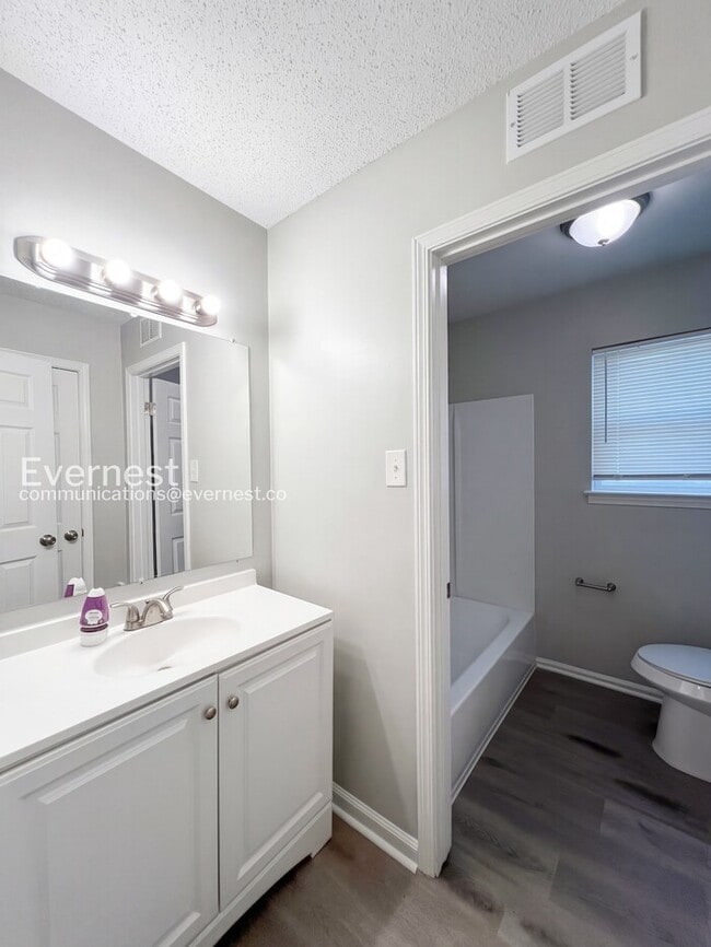 Building Photo - 4257 Renners Rd