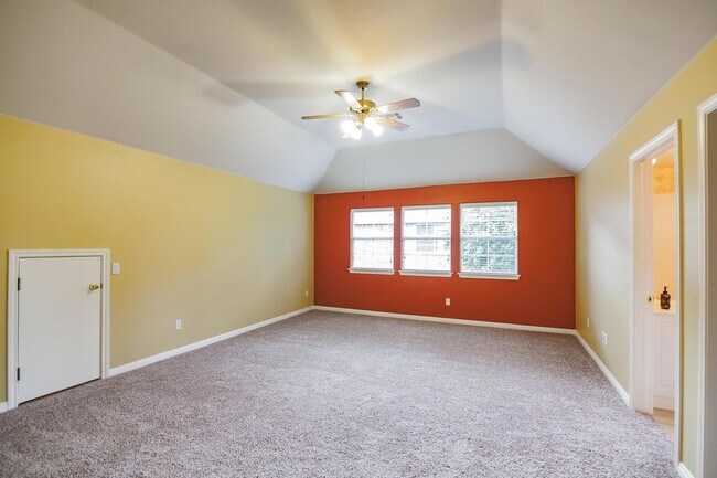 Building Photo - 2412 Arbor Dr