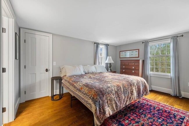 Building Photo - 138 School House Rd