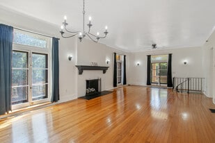 Building Photo - 157 Dewitt St