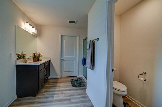 Building Photo - 2583 Dogwood Ln