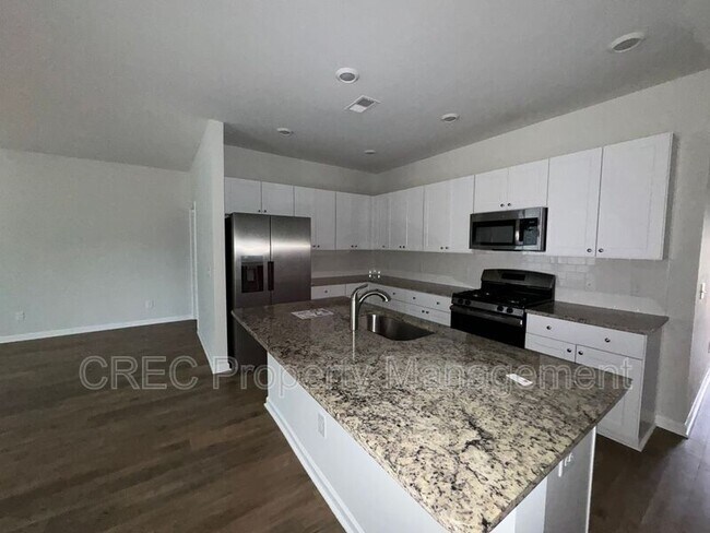 Building Photo - 130 Lucky Day Dr