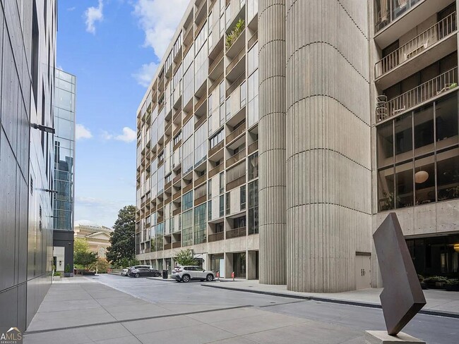 Building Photo - 145 15th St NE