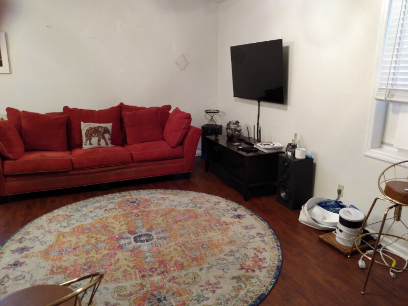 Building Photo - 188 Lake Dr