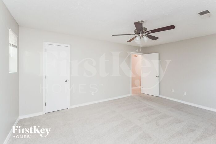 Building Photo - 2281 Briarwood Cir SW