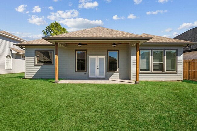 Building Photo - 70 Wyndemere Dr