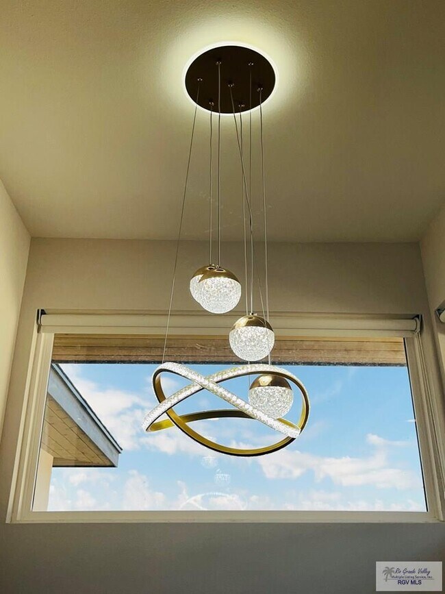 Building Photo - 4610 Juniper Cir